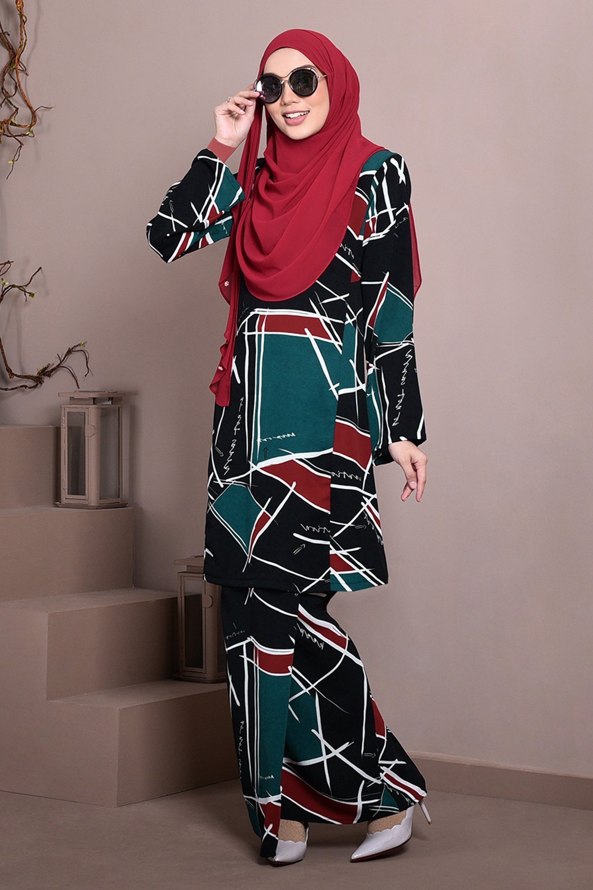 Baju Kurung Puteri Pahang Patricia - Emerald Green