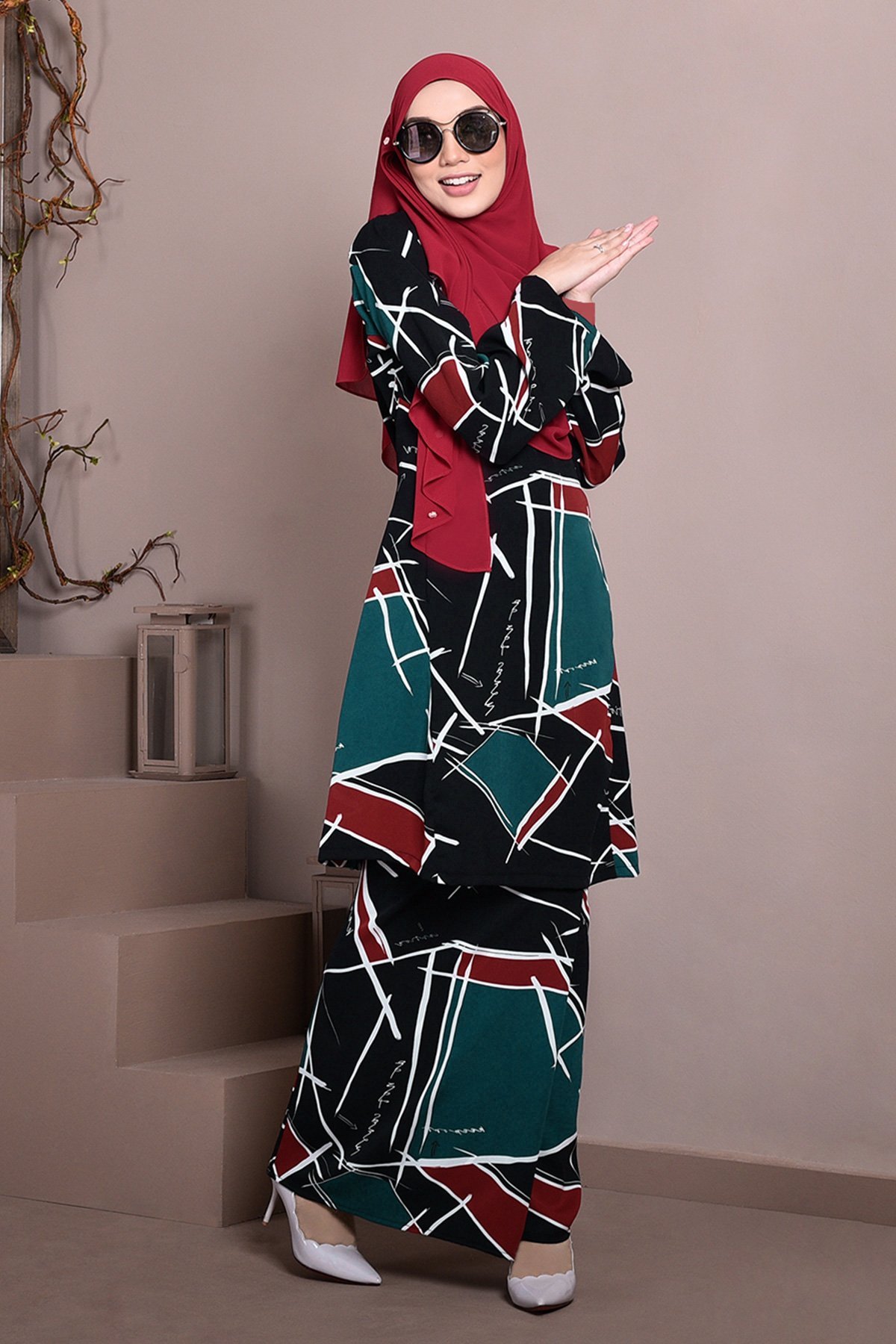 Baju Kurung Puteri Pahang Patricia - Emerald Green
