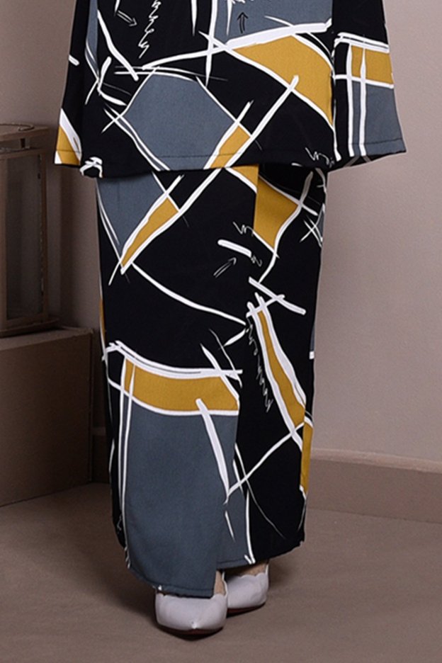 Baju Kurung Puteri Pahang Patricia - Geometric Black