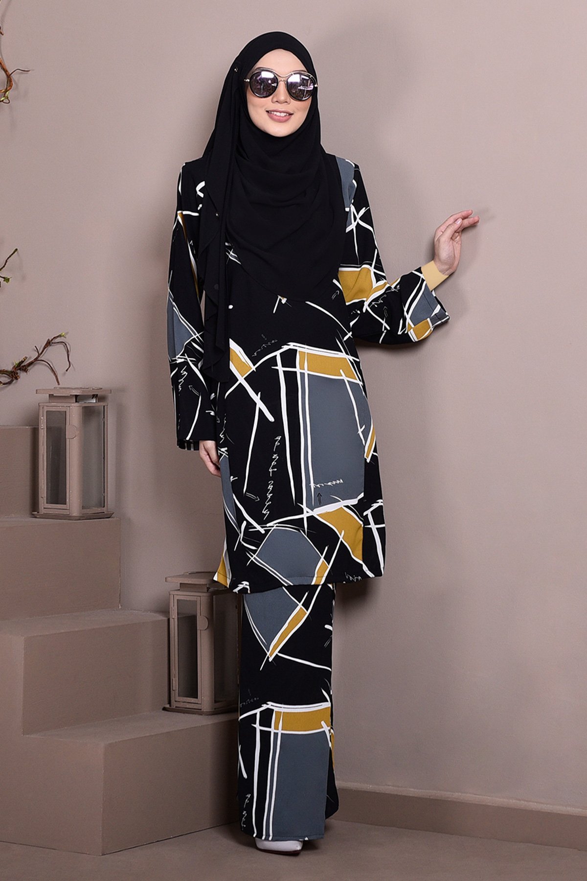 Baju Kurung Puteri Pahang Patricia - Geometric Black
