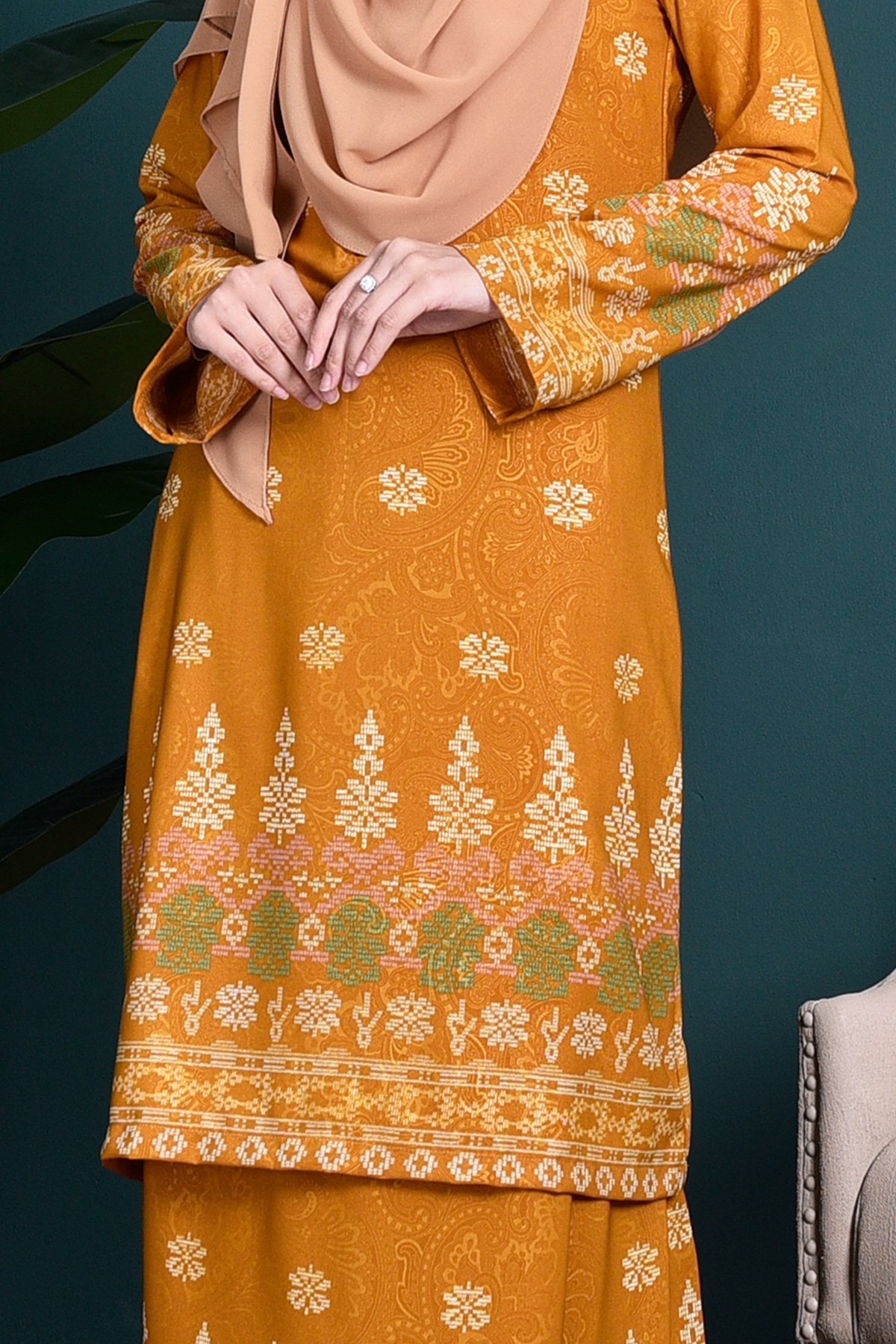 Baju Kurung Songket Amelia - Goldilocks