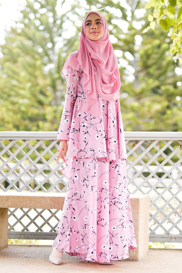 Baju Kurung Suit Hazami - Flower Pink