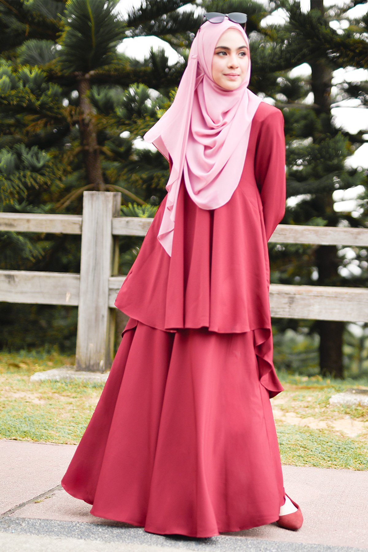 Baju Kurung Suit Hazana - Red