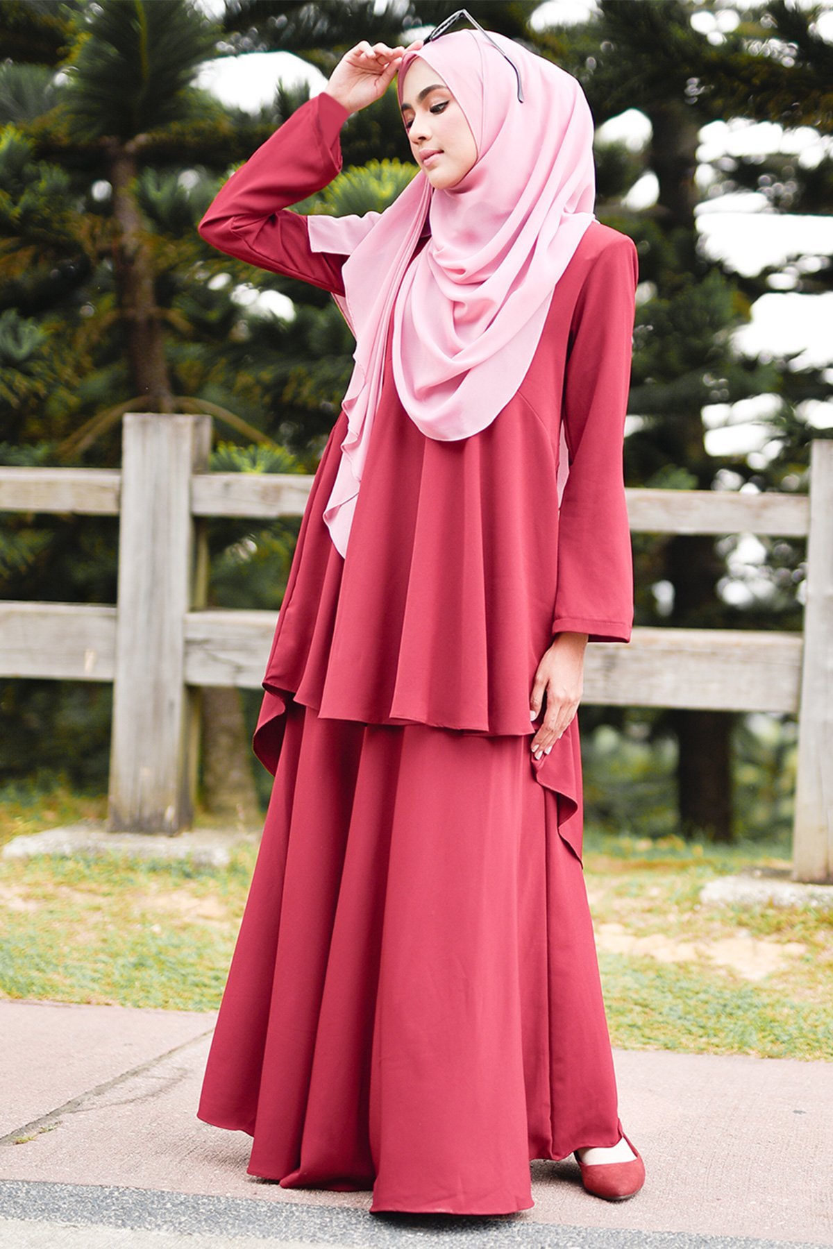 Baju Kurung Suit Hazana - Red