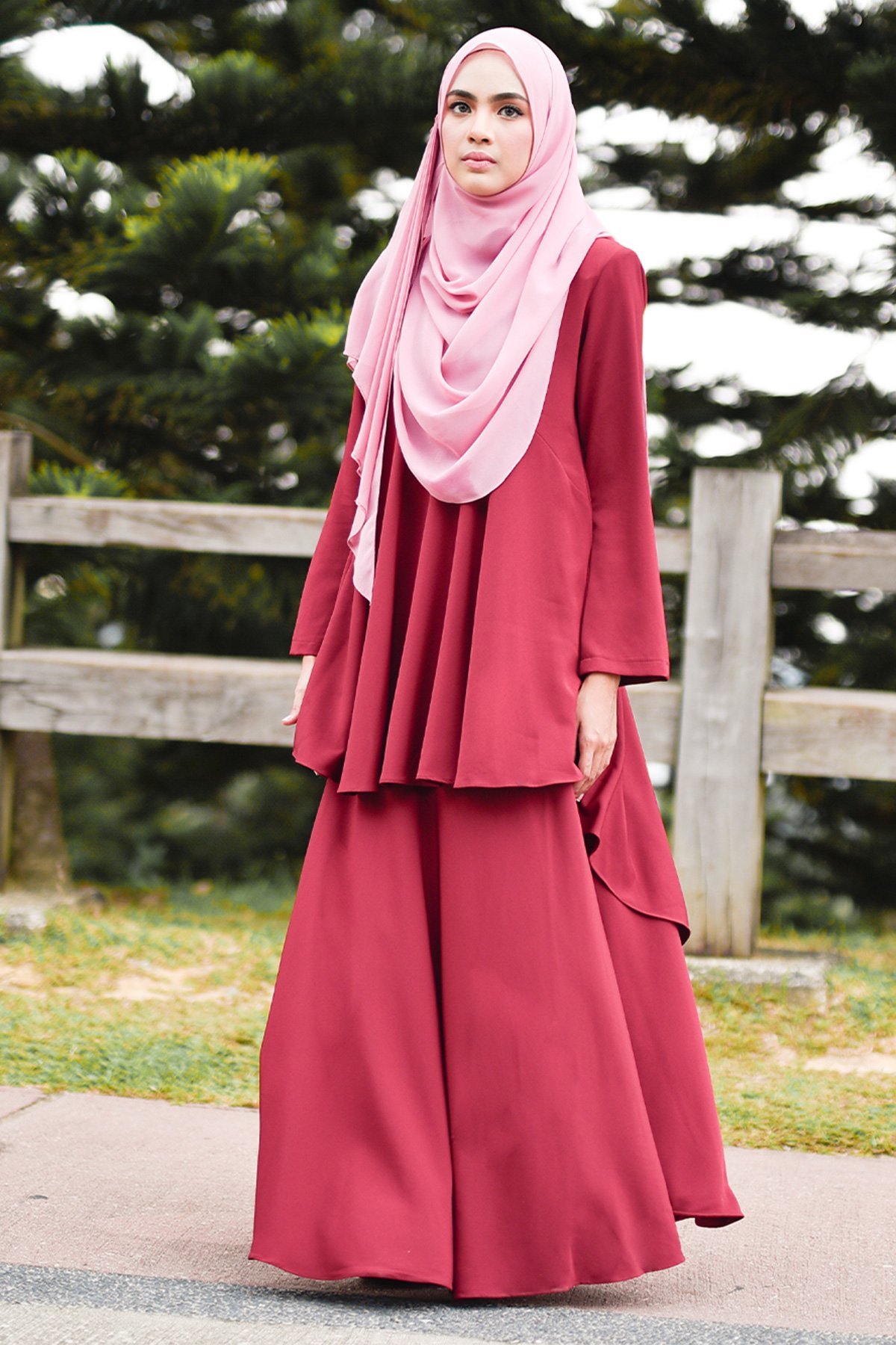 Baju Kurung Suit Hazana - Red