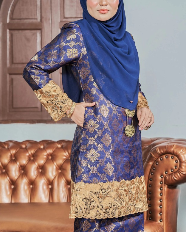 Baju Kurung Songket Adriani