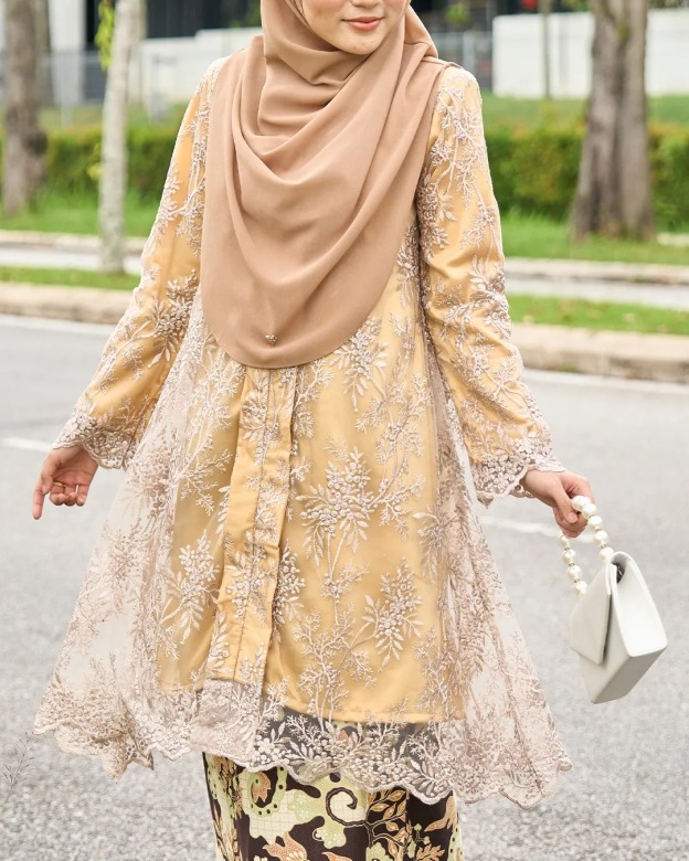 Baju Kebarung Lace Batik Akasia
