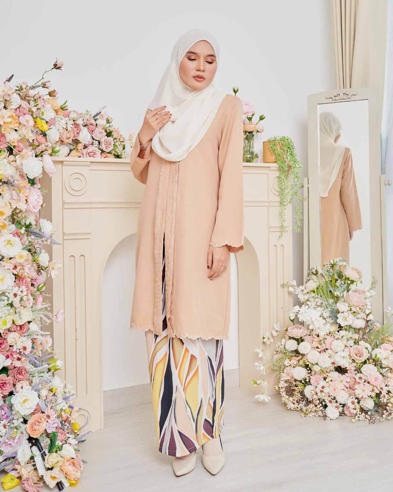 Baju Kebarung Sulam Alice