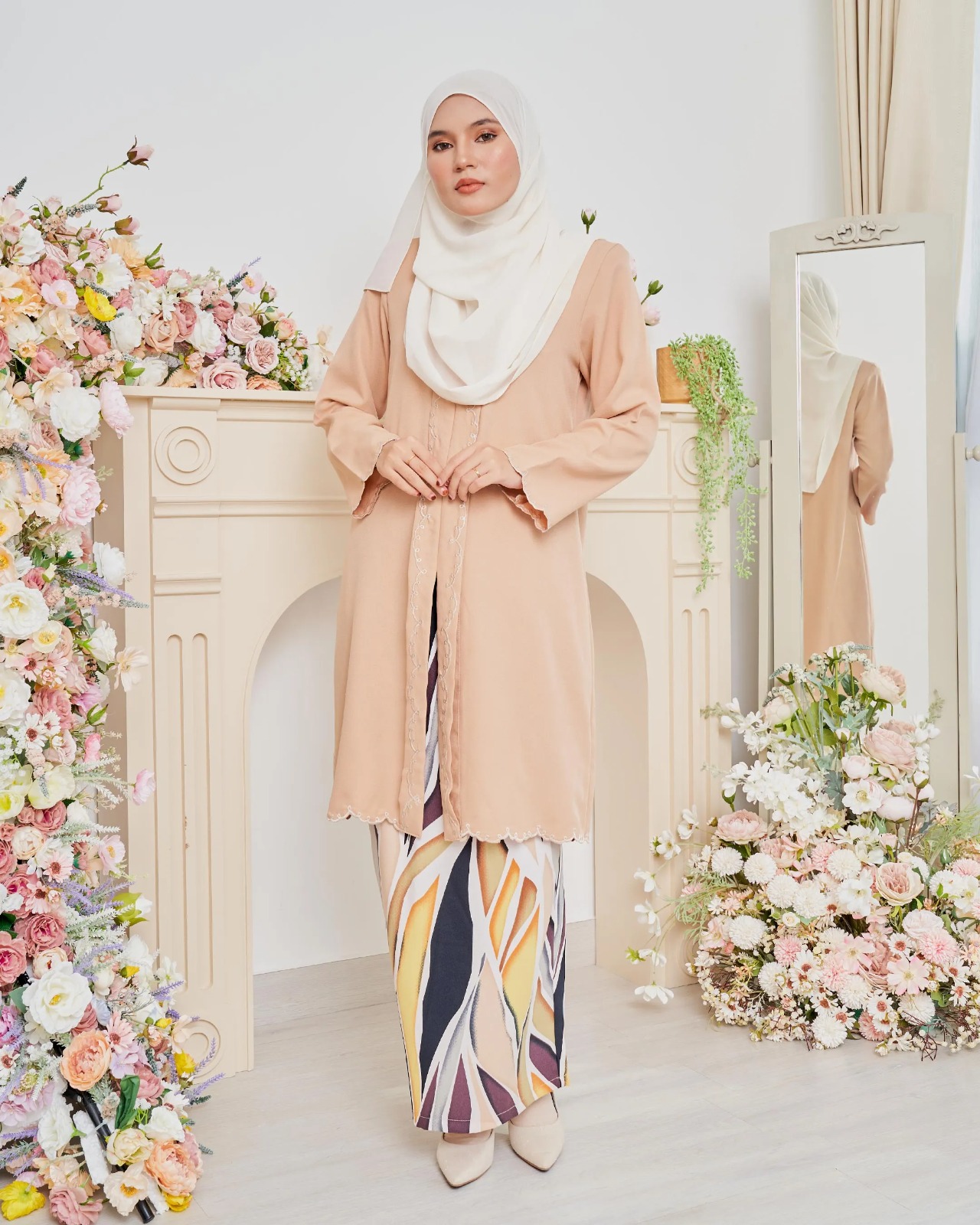 Baju Kebarung Sulam Alice