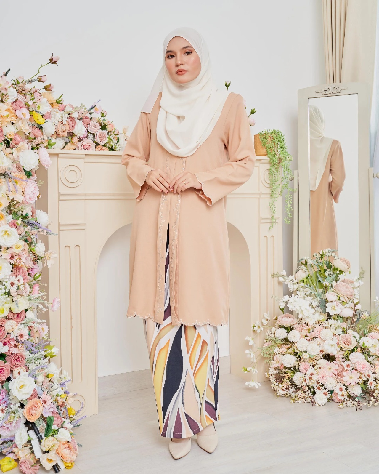 Baju Kebarung Sulam Alice