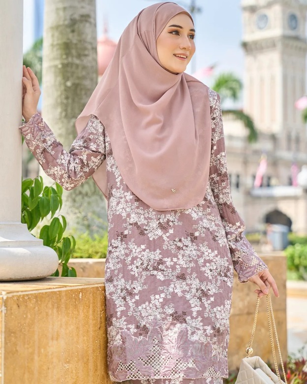 Baju Kurung Sulam Aylin