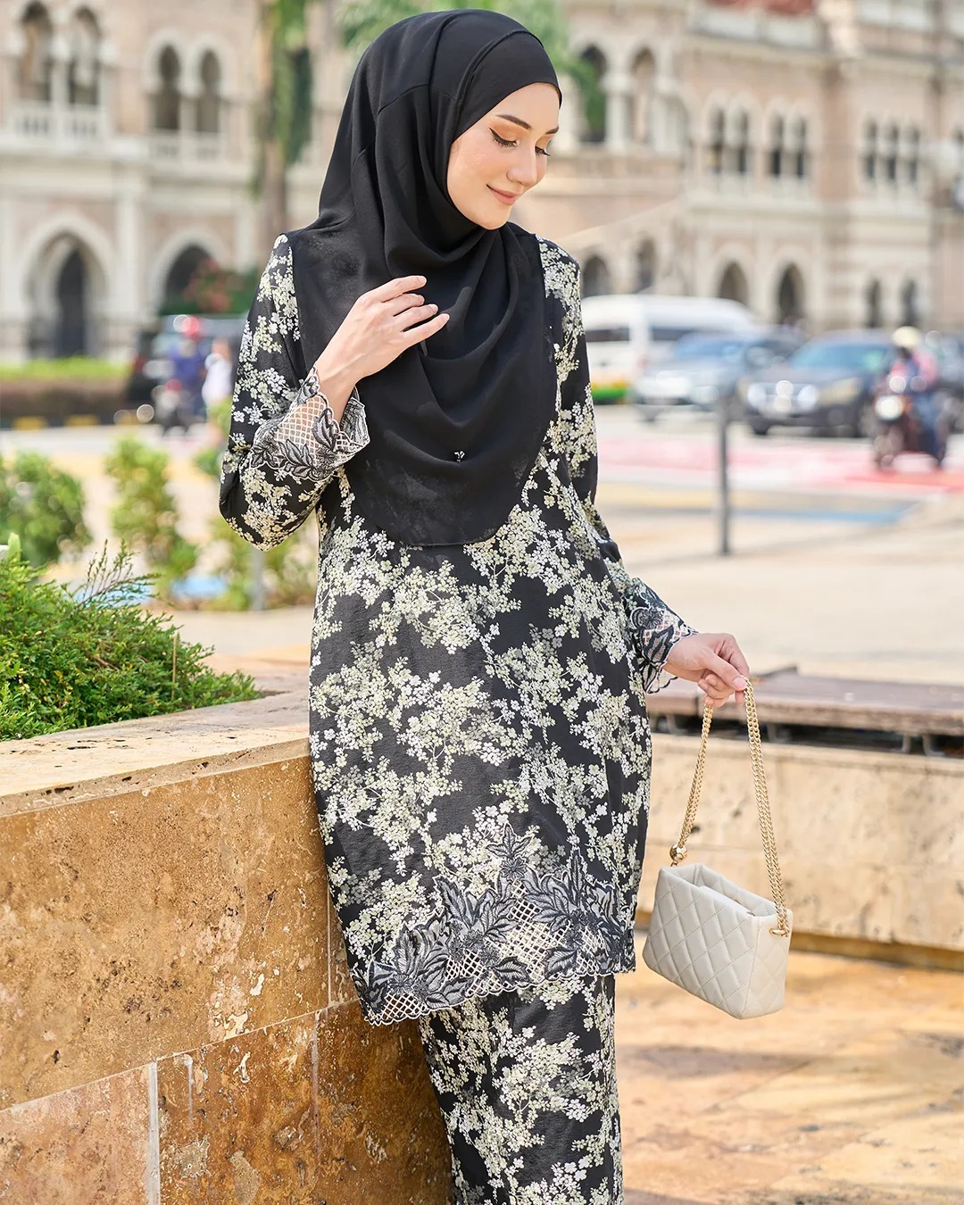 Baju Kurung Sulam Aylin
