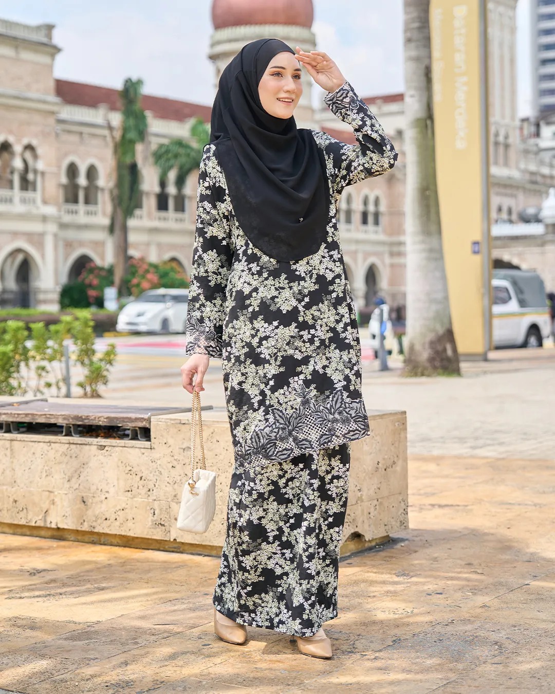 Baju Kurung Sulam Aylin