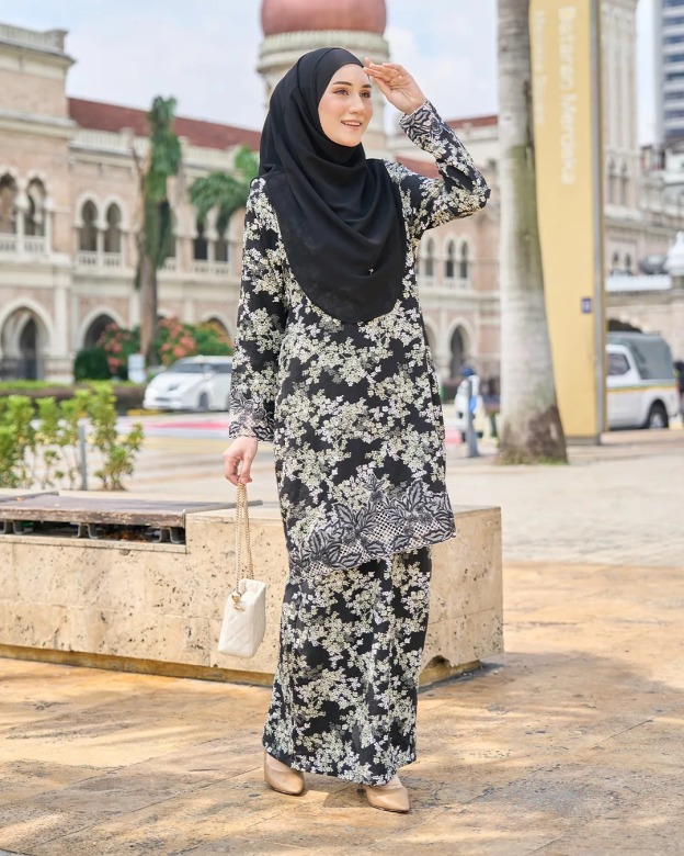 Baju Kurung Sulam Aylin