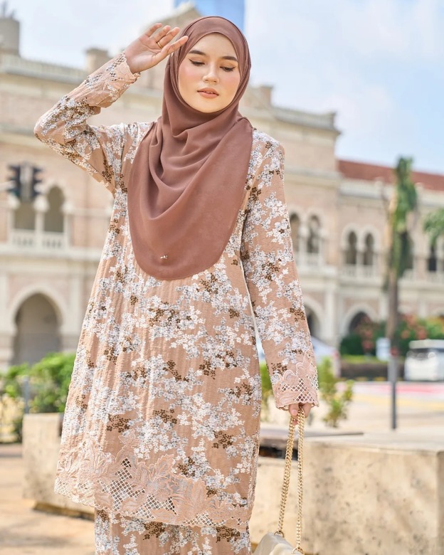 Baju Kurung Sulam Aylin