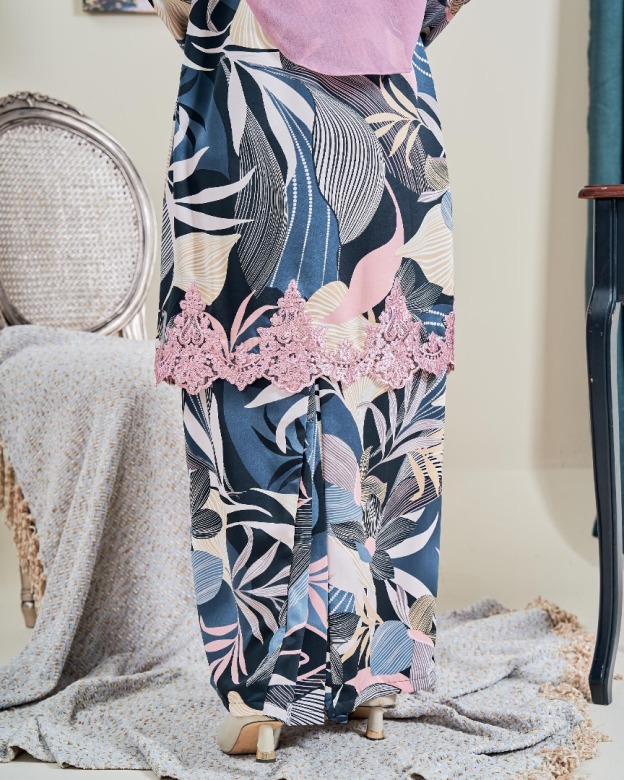 Baju Kurung Lace Nottinghil