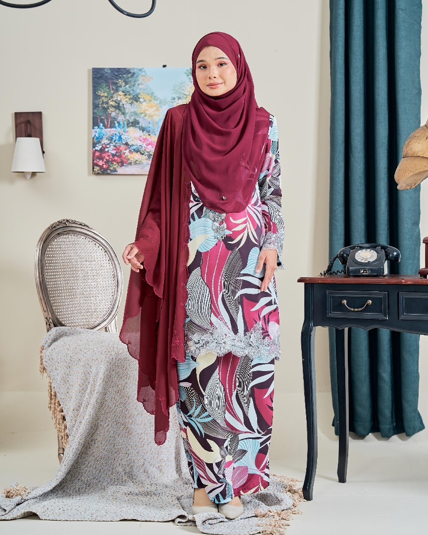 Baju Kurung Lace Nottinghil