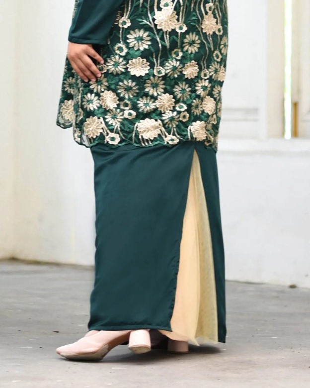 Baju Kurung Moden Lace Puffy Nadisa