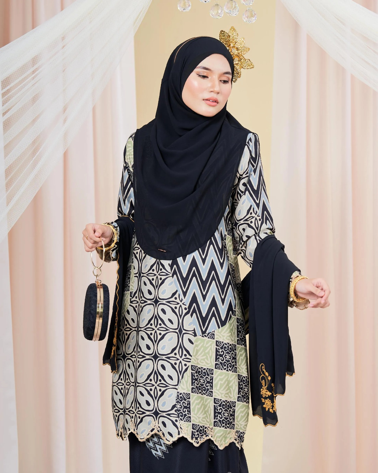 Baju Kurung Moden Batik Puteri Sari Laluna X MCC