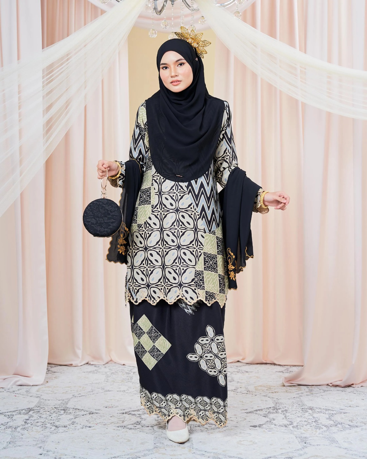 Baju Kurung Moden Batik Puteri Sari Laluna X MCC