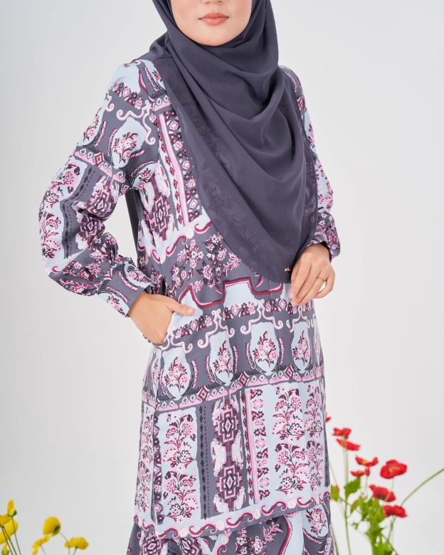 Suit Cella Premium Printed Vienna