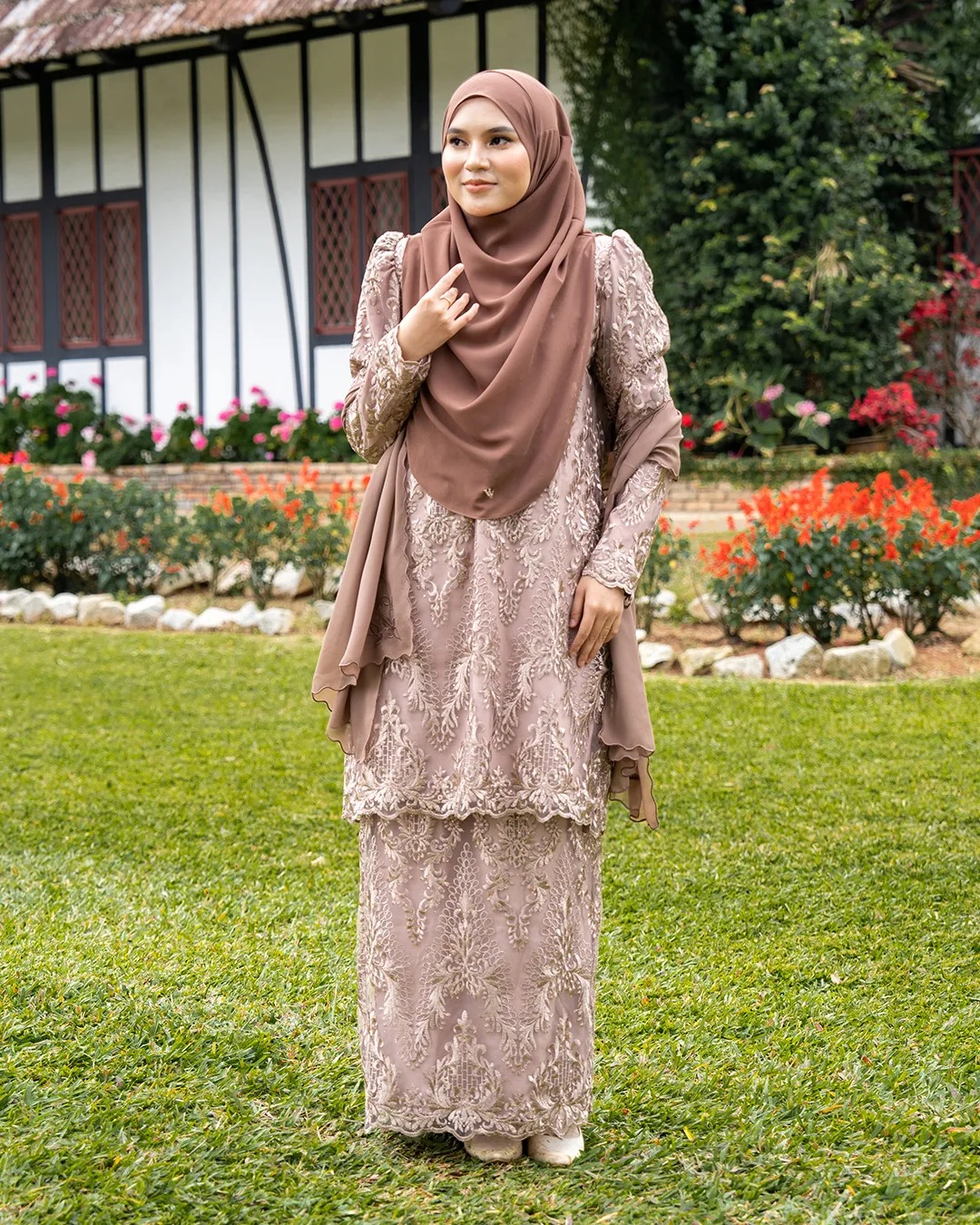 Baju Kurung Floral Lace Ananda