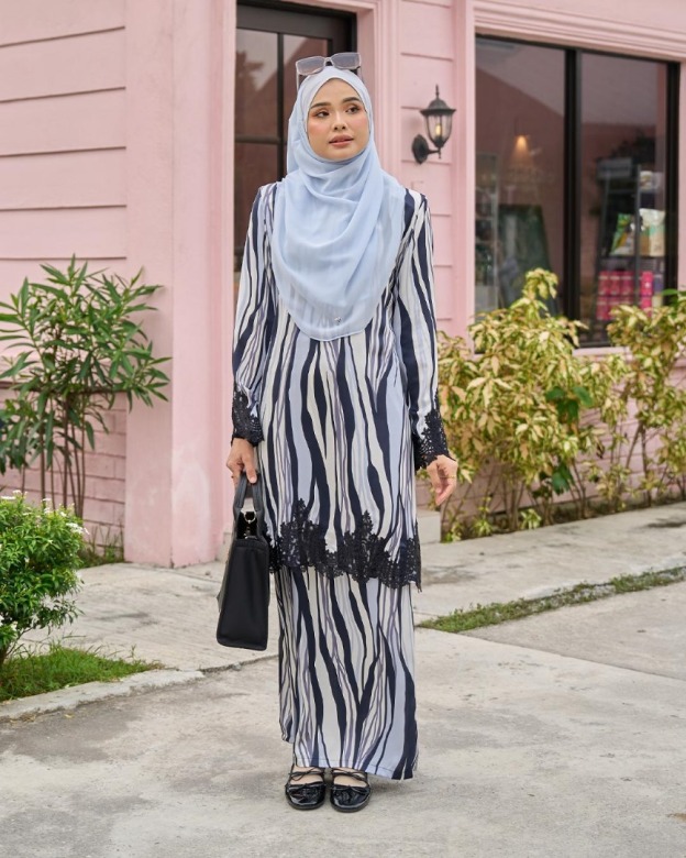 Baju Kurung Lace Pimlico