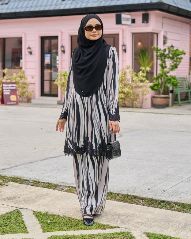 Baju Kurung Lace Pimlico
