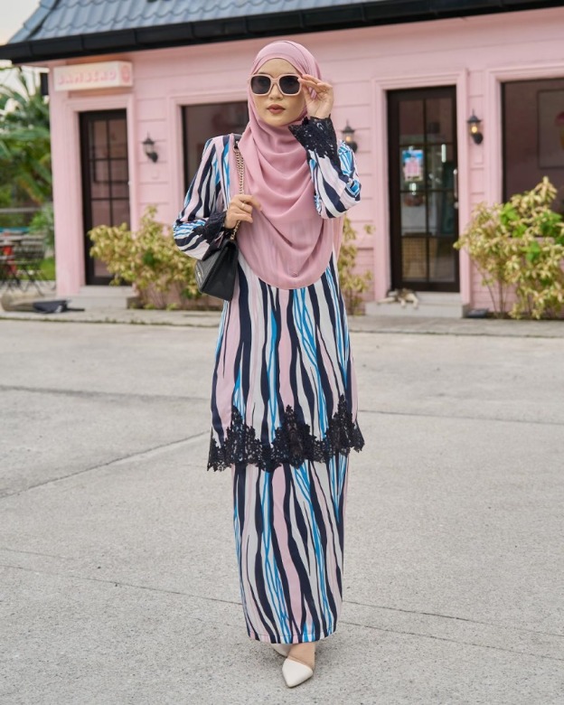 Baju Kurung Lace Pimlico