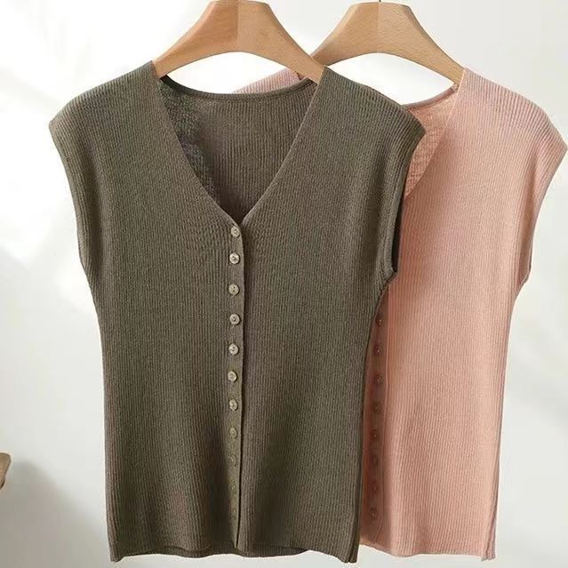 氣質百搭V領冰絲修身洋氣紐扣飛飛袖短袖T恤-lululam