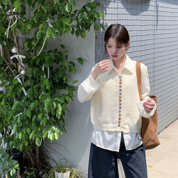 【單件/套裝】彩虹紐扣針織馬甲+通勤遮肉長袖襯衫兩件套-lululam