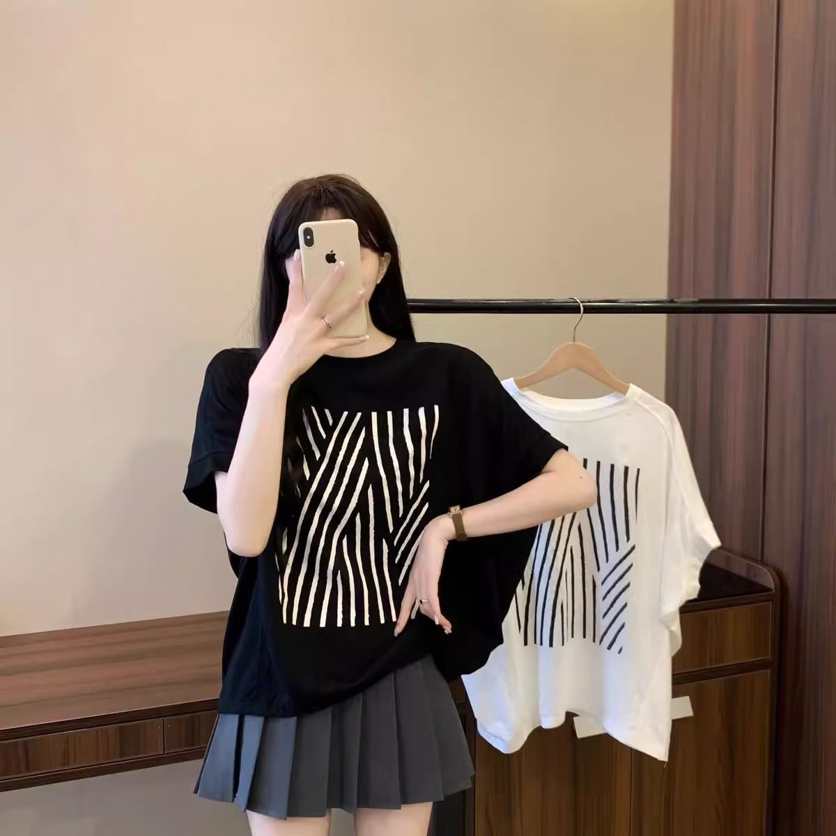 蝙蝠袖正肩顯瘦竹節冰絲印花短袖T恤-lululam