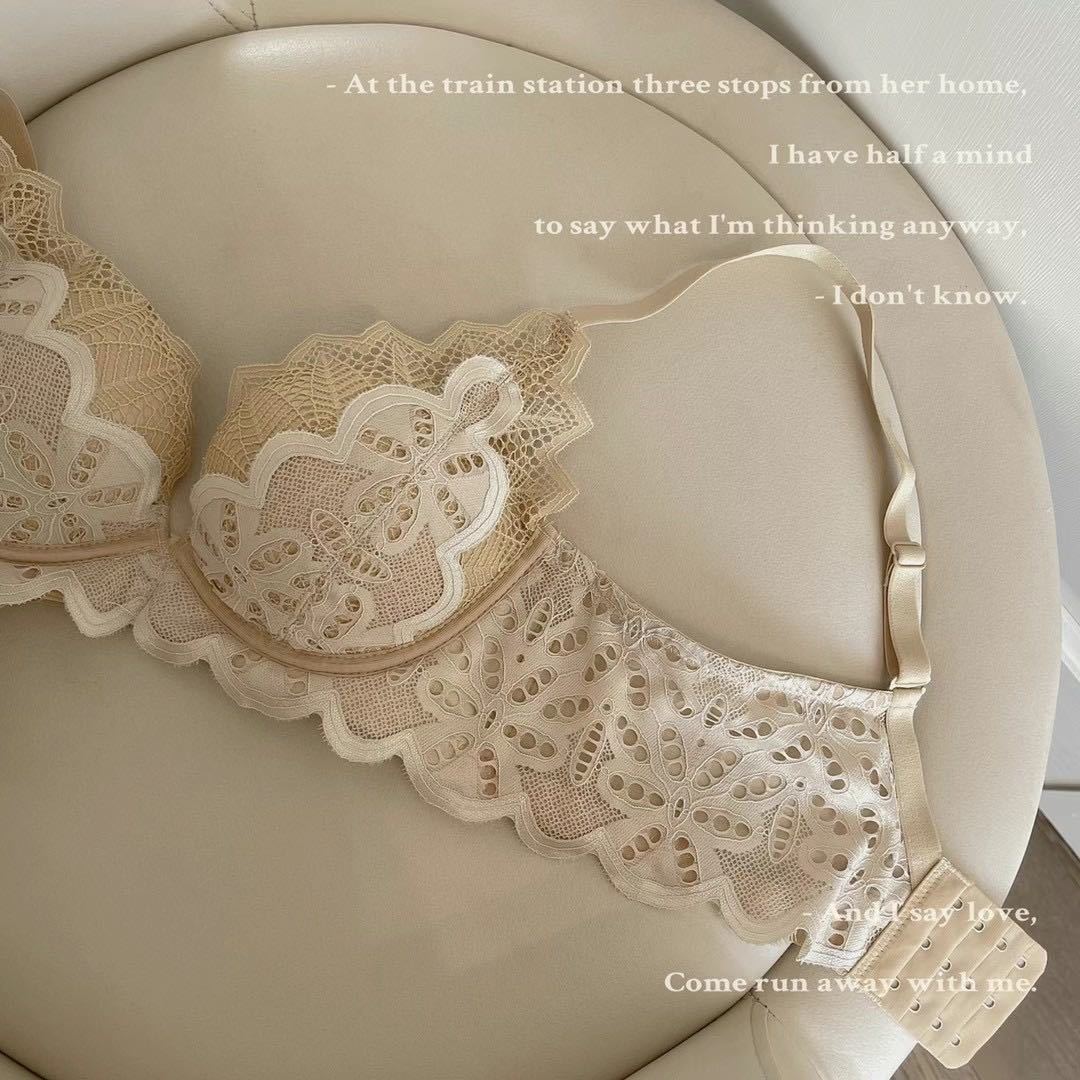 蕾絲小胸聚攏無鋼圈調整型文胸套裝-lululam