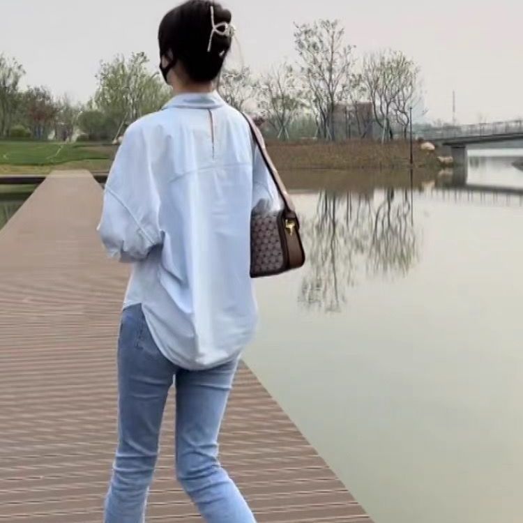 Chic後背鏤空法式設計感褶皺短袖襯衫-Cicichill