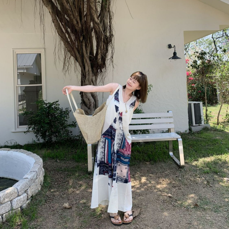 海島風V領無袖復古印花休閒闊腿背帶連體褲-lululam