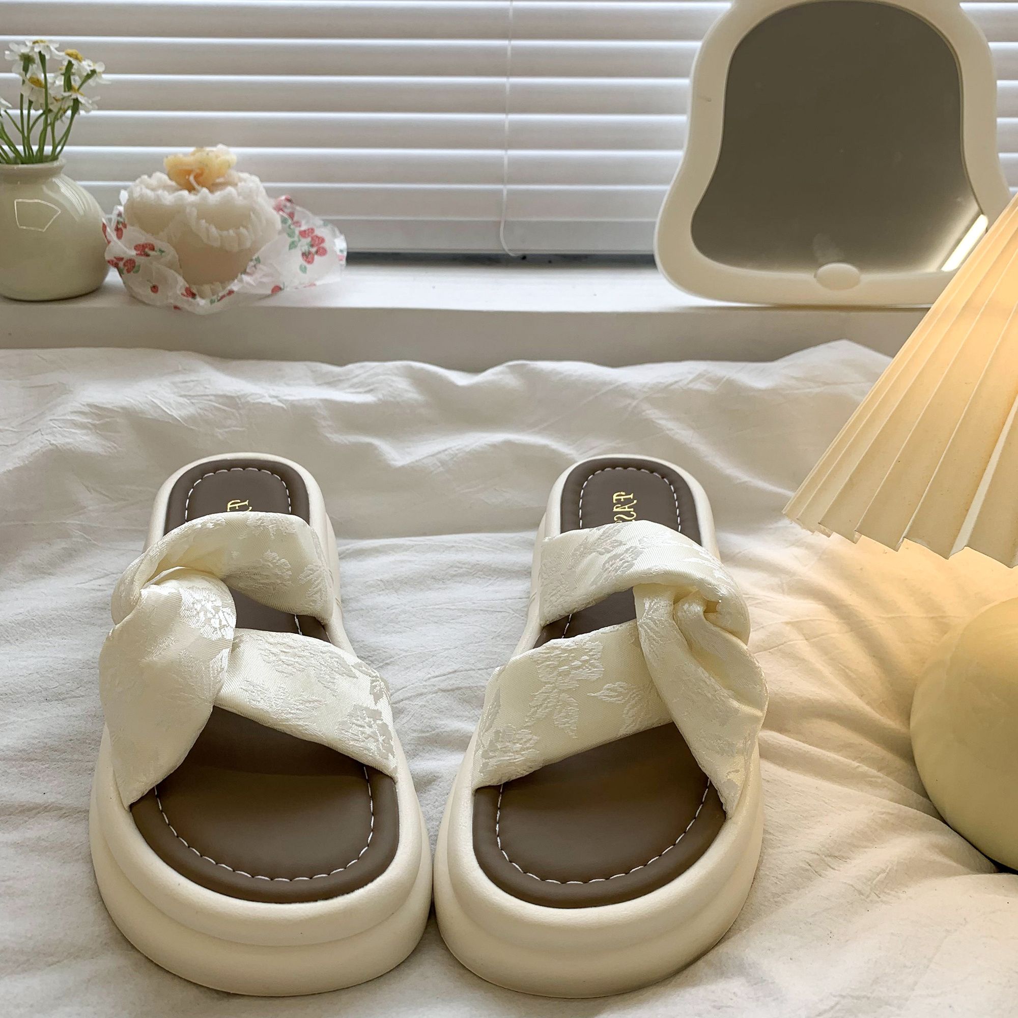 柔軟厚底時尚海邊沙灘配裙子外穿羅馬涼拖鞋-lululam