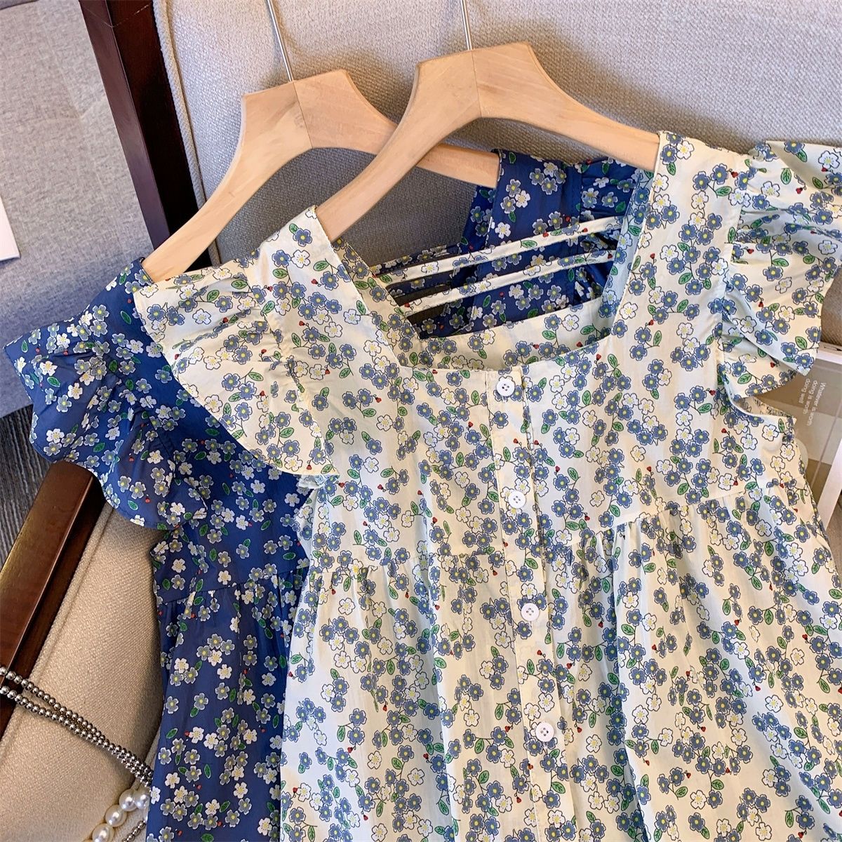 小清新甜美減齡碎花方領飛飛袖襯衫