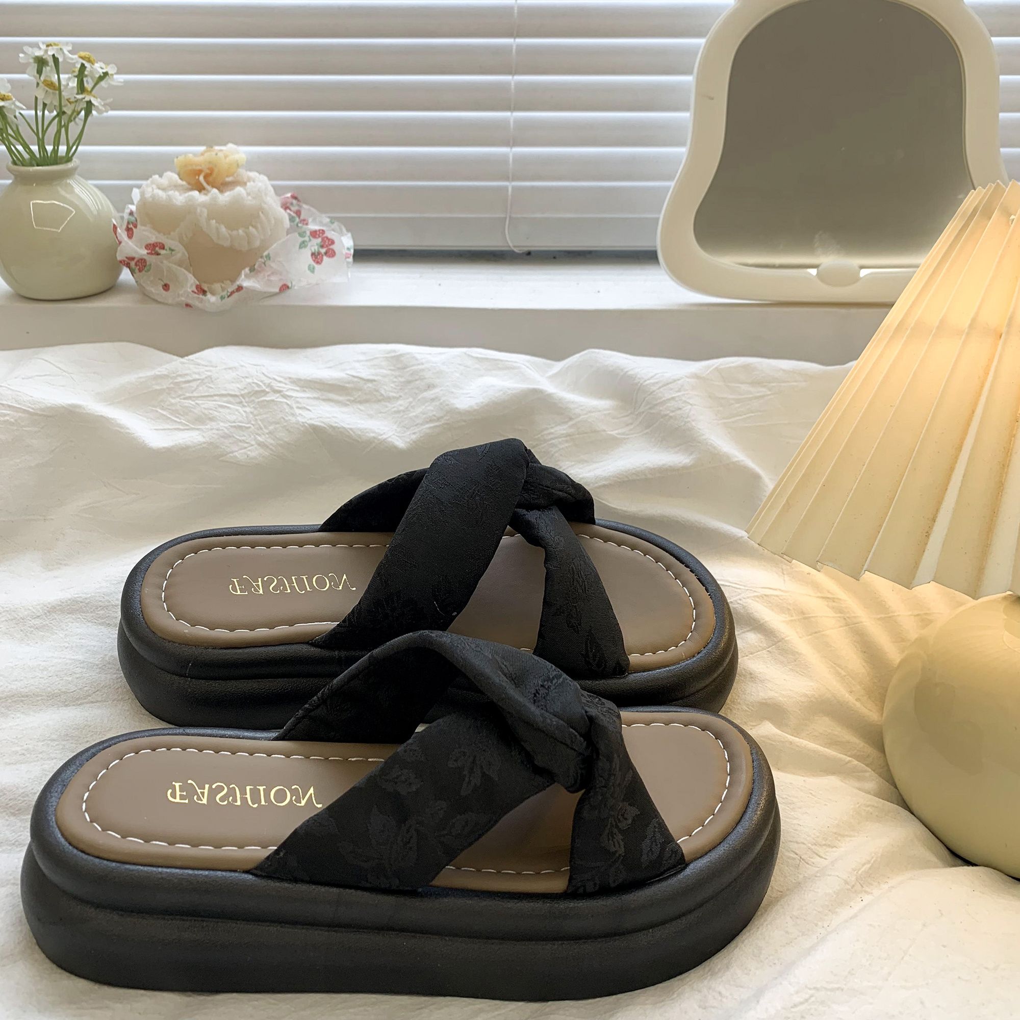 柔軟厚底時尚海邊沙灘配裙子外穿羅馬涼拖鞋-lululam