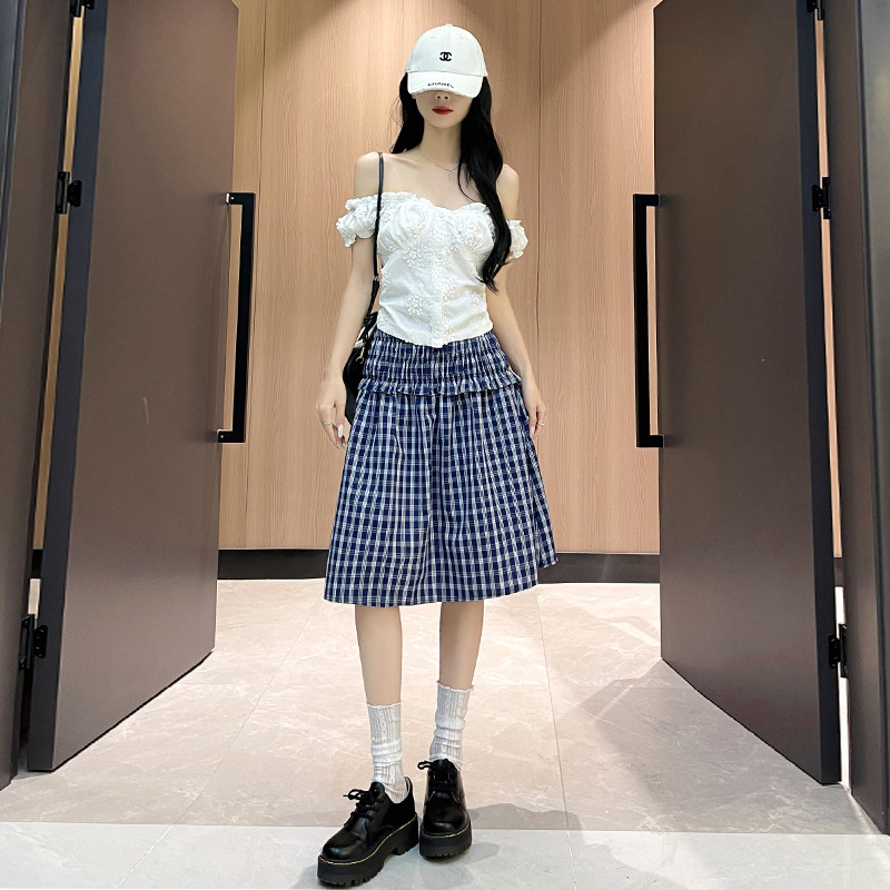 甜美格子褶皺抹胸&半身裙兩穿設計顯瘦休閒慵懶半身裙
