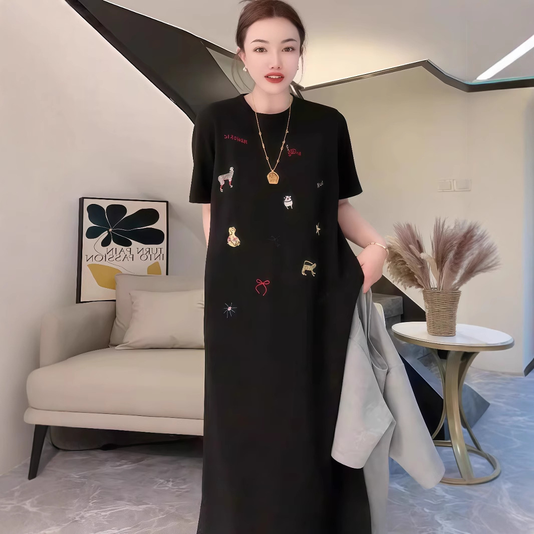 圓領寬鬆慵懶風休閒百搭刺繡長版洋裝