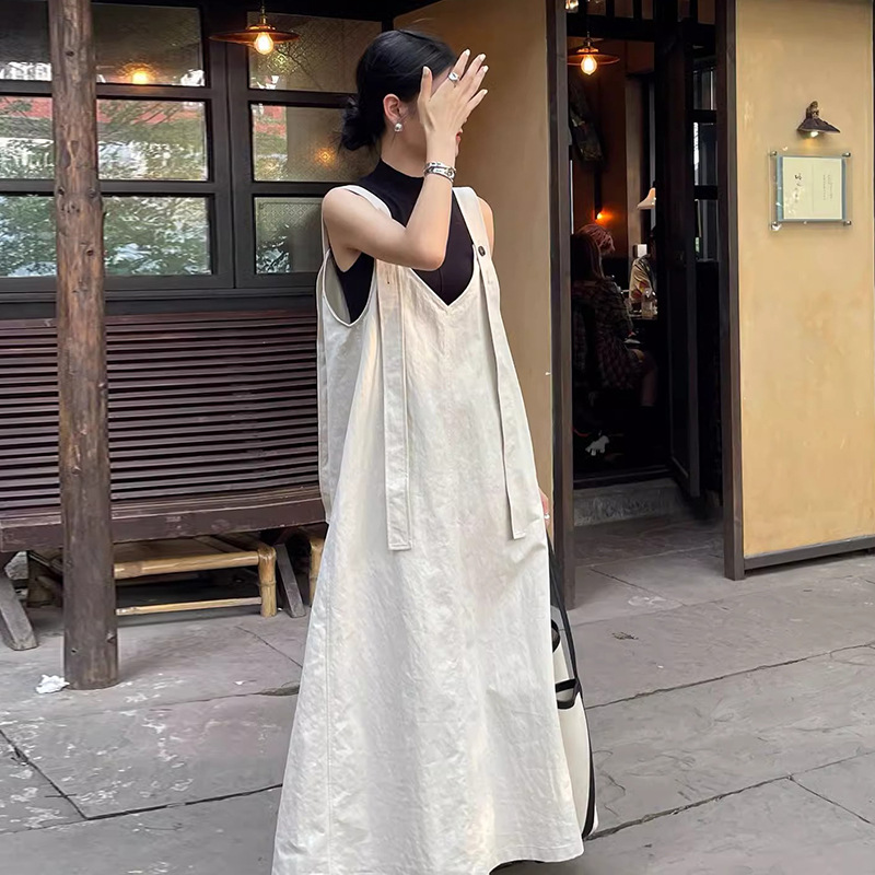 【單件】寬松休閑V領背帶裙+顯瘦打底衫兩件套