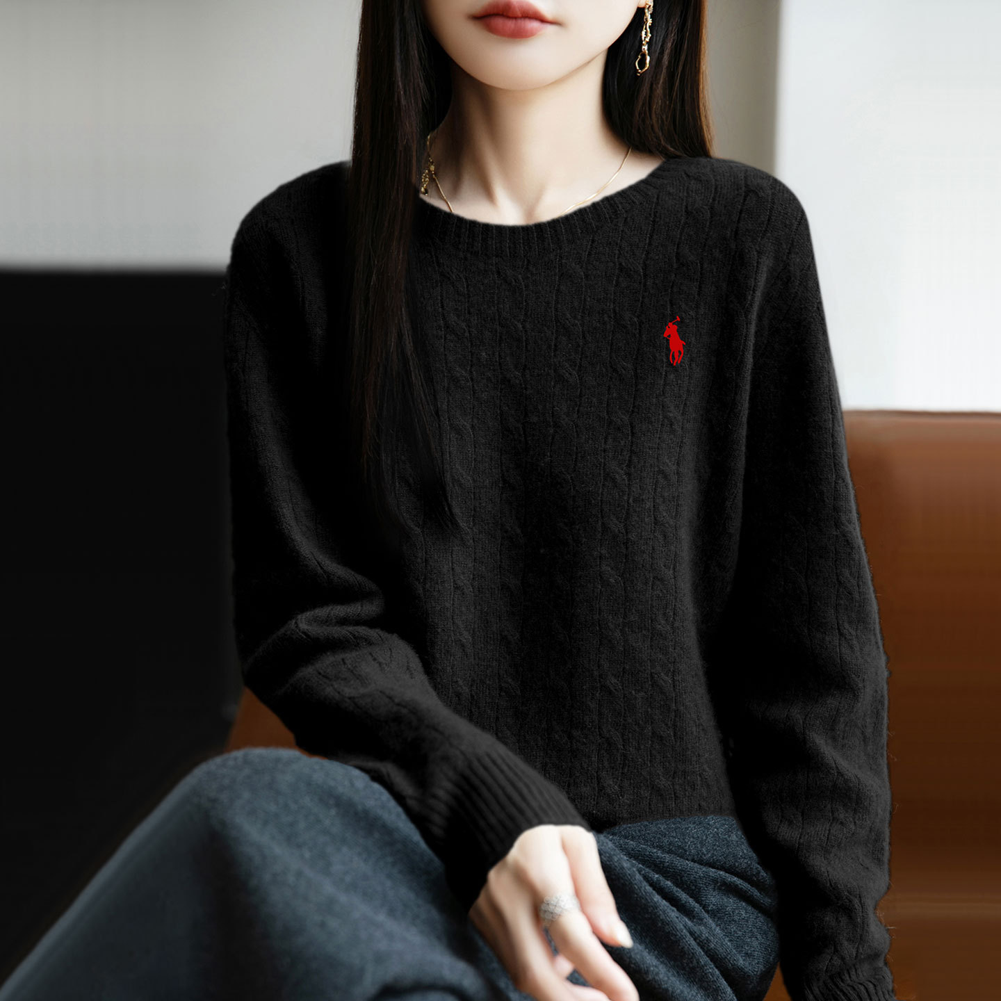 圓領小马刺繡打底復古長袖麻花針織毛衣