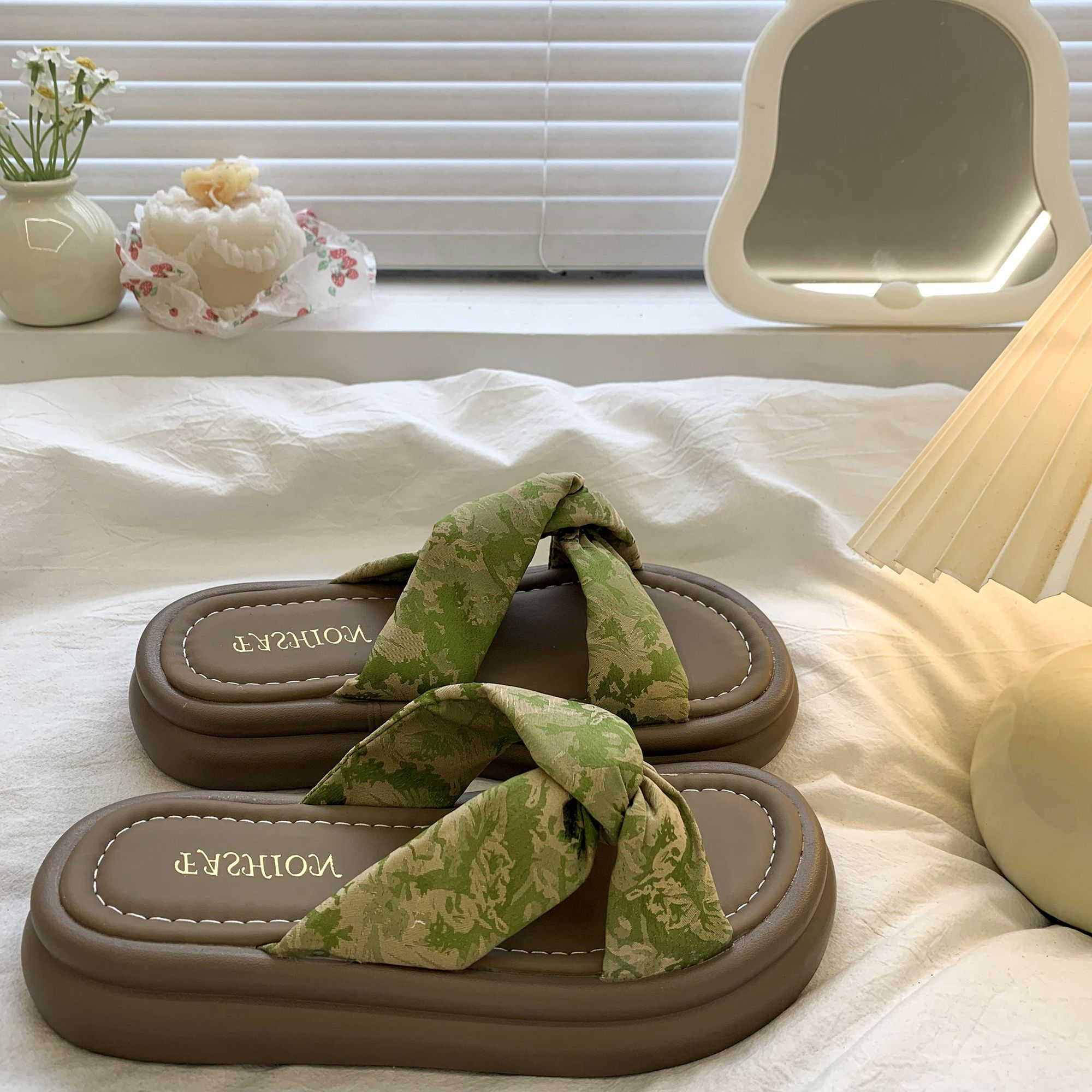 柔軟厚底時尚海邊沙灘配裙子外穿羅馬涼拖鞋-lululam