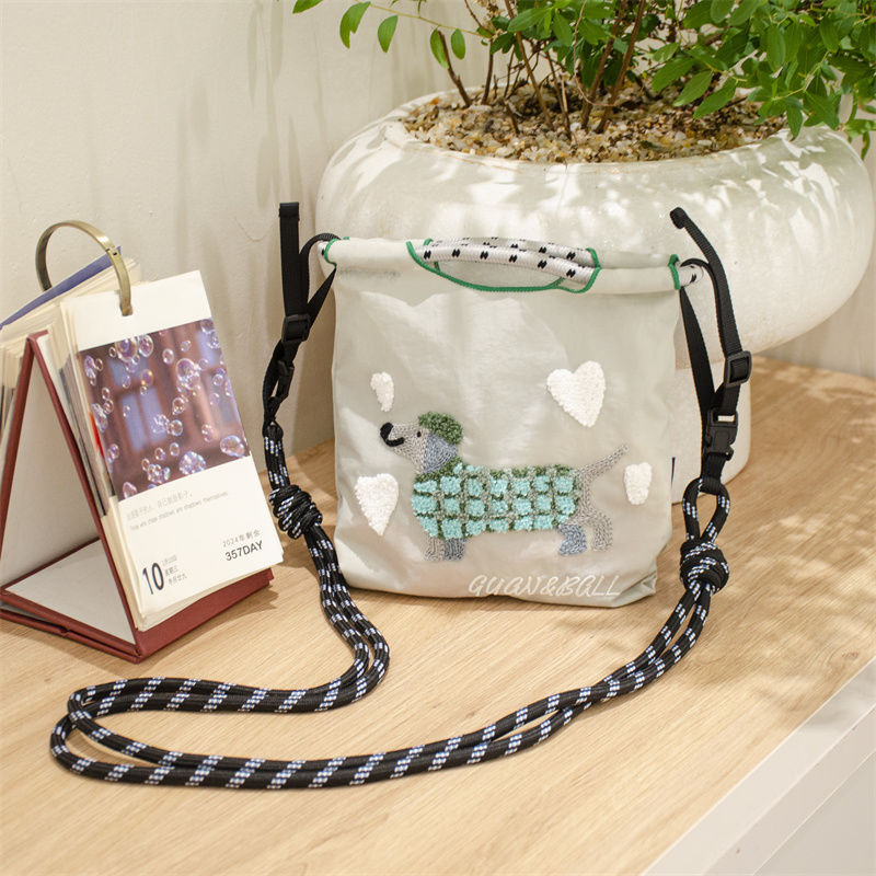 25款日系mini款休閒設計感刺繡環保尼龍手提斜挎包-lululam