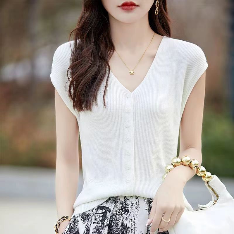 氣質百搭V領冰絲修身洋氣紐扣飛飛袖短袖T恤-lululam