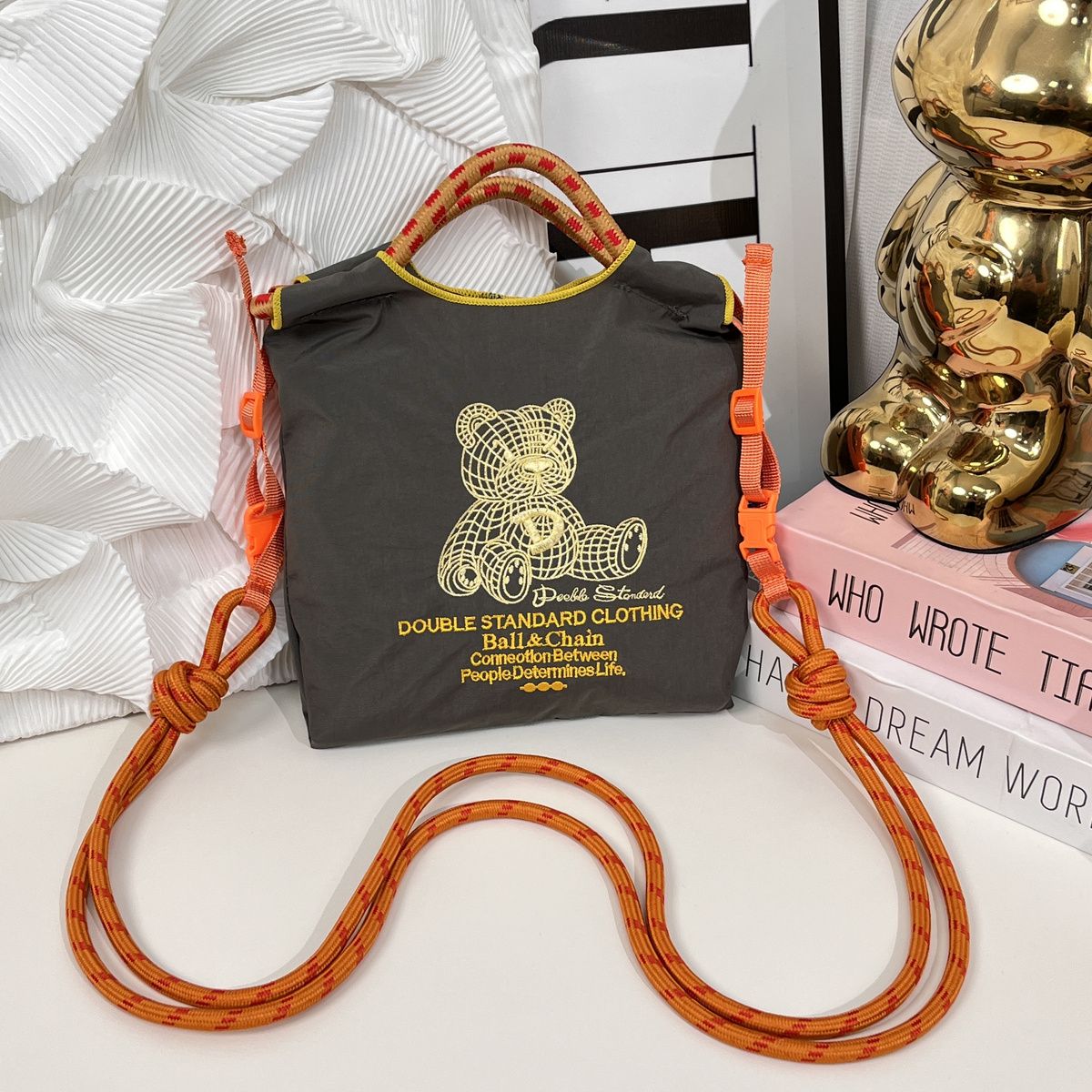 25款日系mini款休閒設計感刺繡環保尼龍手提斜挎包-lululam