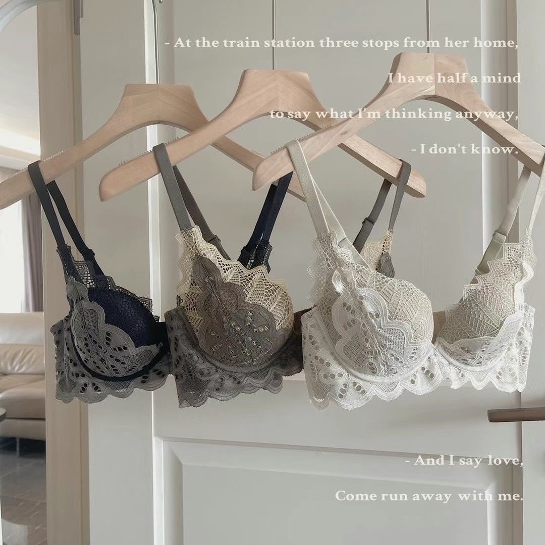 蕾絲小胸聚攏無鋼圈調整型文胸套裝-lululam