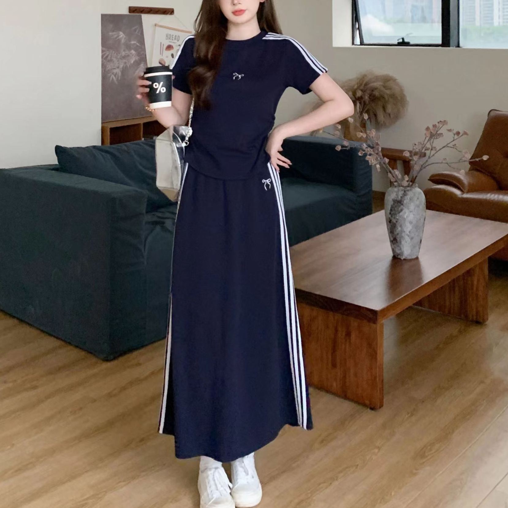 【套裝】慵懶風休閒時尚短袖t恤高腰A字裙運動風兩件套裝-lululam