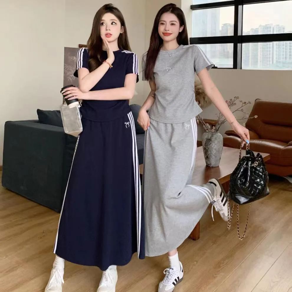 【套裝】慵懶風休閒時尚短袖t恤高腰A字裙運動風兩件套裝-lululam