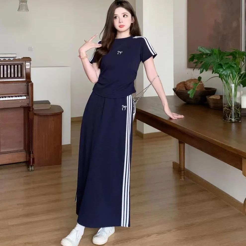 【套裝】慵懶風休閒時尚短袖t恤高腰A字裙運動風兩件套裝-lululam